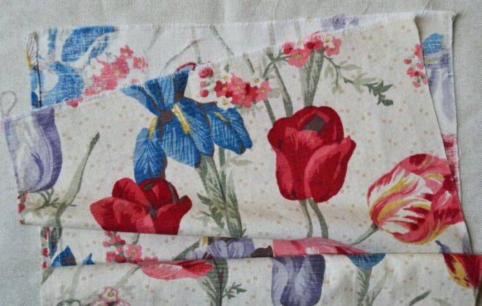 1927 field of tulips french cotton print fabric 225 yards 6124