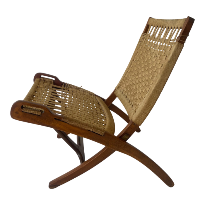 1960s hans wegner style indoor or garden rope and walnut folding chair 0314