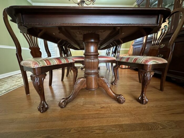 1990s georgian style mahogany double pedestal extension dining room table and chairs complete with custom made table mat set of 10 9444