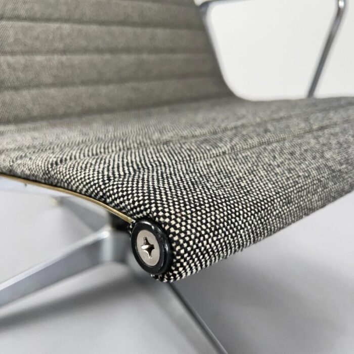 aluminum lounge chair ea124 by charles and ray eames for vitra 1970s 0930