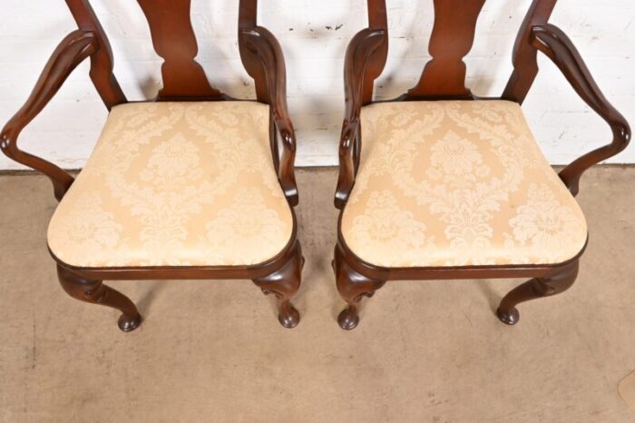 baker furniture historic charleston queen anne carved mahogany dining armchairs pair 0942