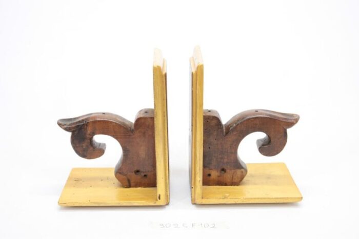 bookends 800s set of 2 1