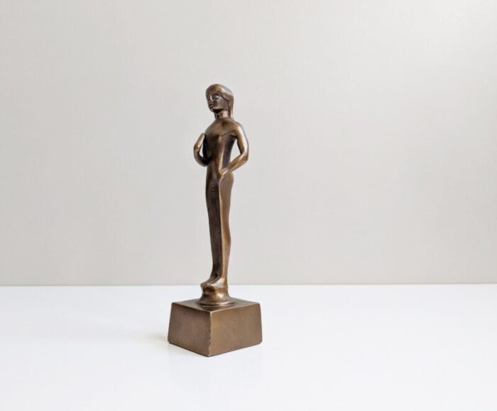 brachial style bronze sculpture of woman 1852