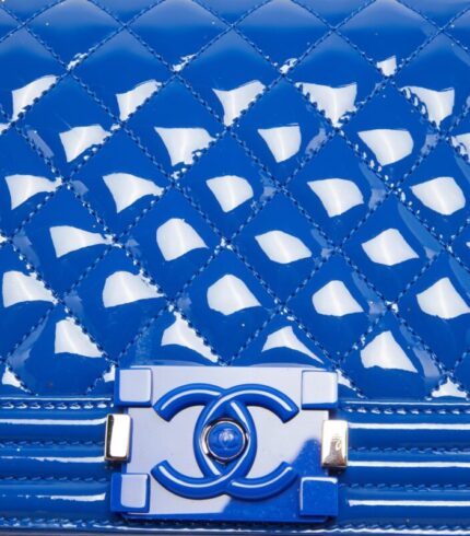 chanel-blue-quilted-patent-leather-medium-boy-flap-bag-5512.jpg