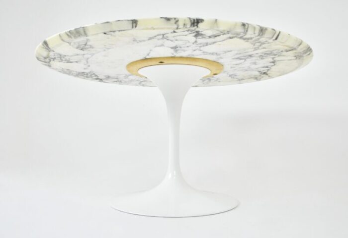 dining table by eero saarinen for knoll international 1960s 5055