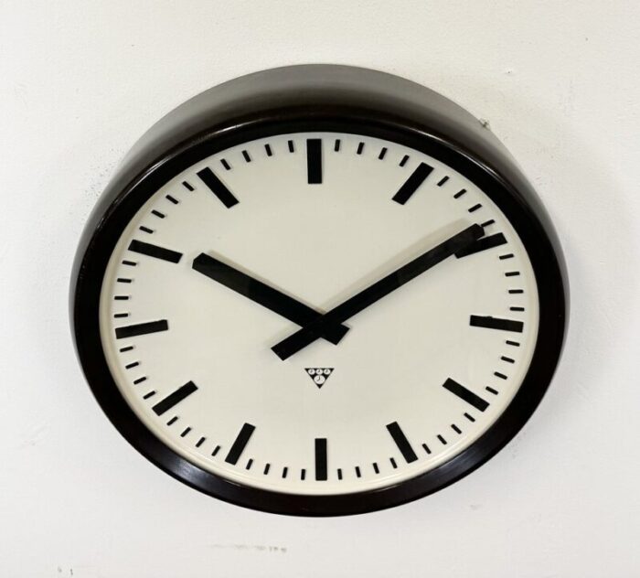 large industrial bakelite factory wall clock from pragotron 1960s 4