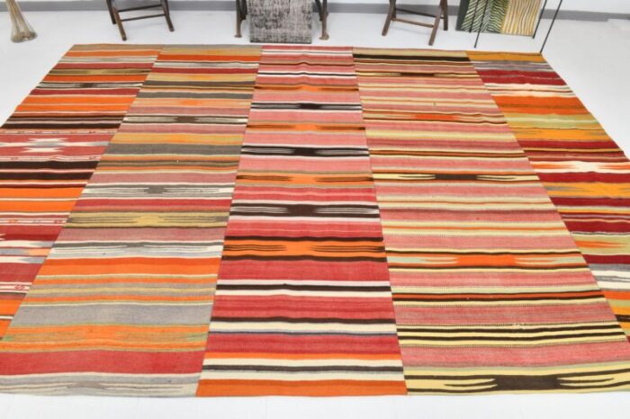 large vintage turkish ethnic kilim in wool 7903