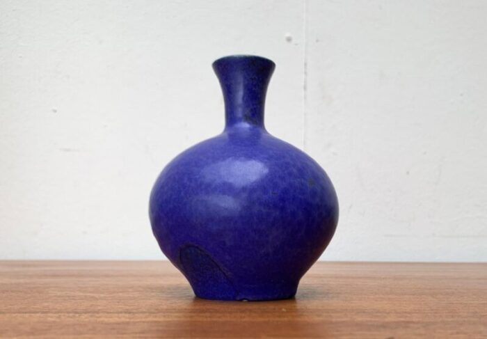 mid century blue minimalist vase 1