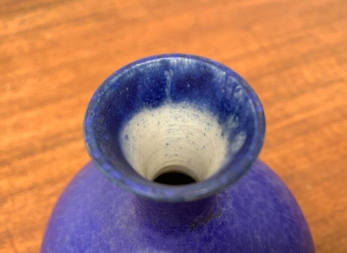 mid century blue minimalist vase 10