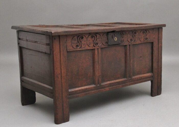 oak coffer 1720 9