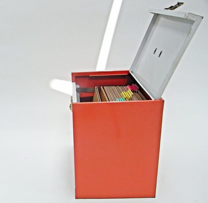 orange document box in coloured metal sheet 3473