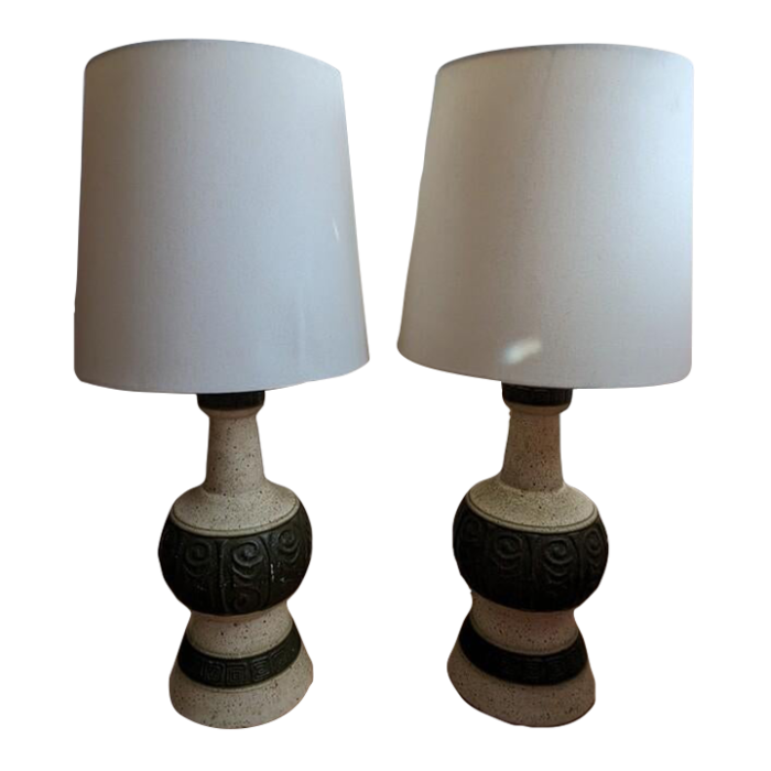 pair of mid 20th century green and cream speckle lamps 8624