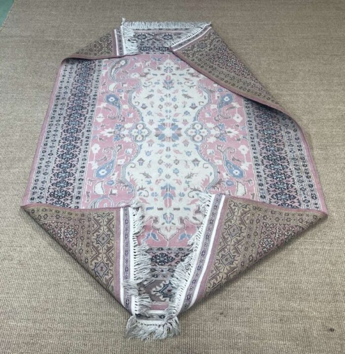 pakistani rug in wool 1980s 2