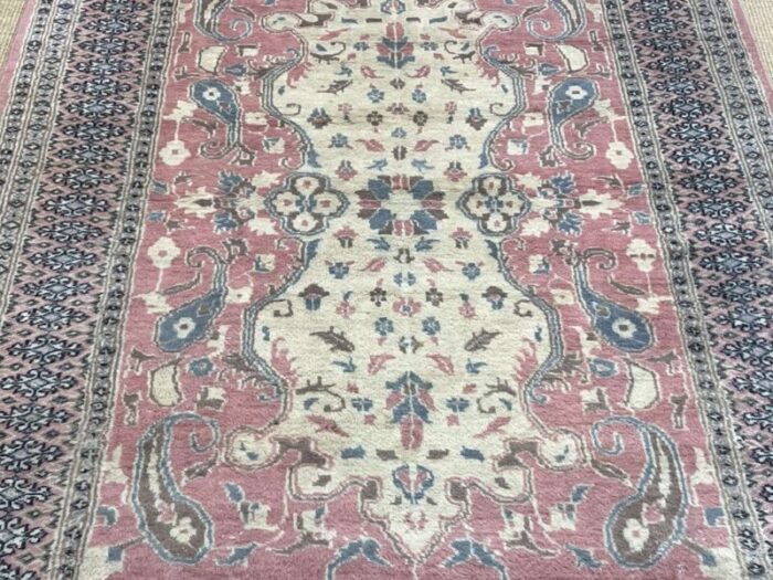 pakistani rug in wool 1980s 8