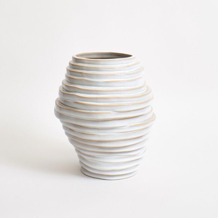 shiny white alfonso vase from project 213a 3