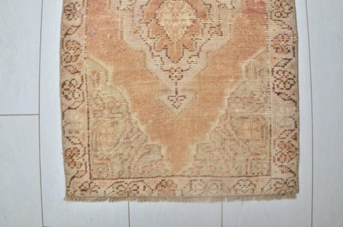 small vintage rug 1960s 4 4