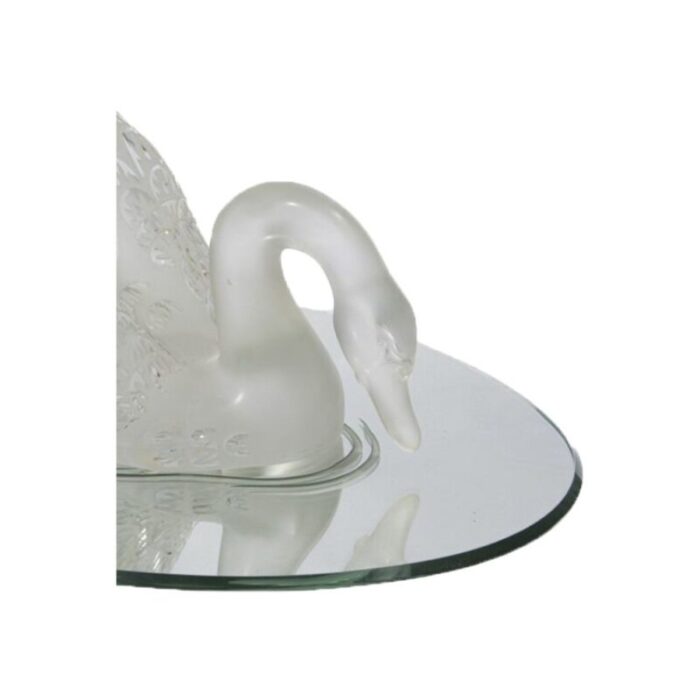 swan head down in crystal from cristal lalique 1943 2