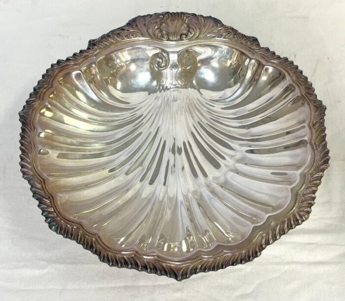 vintage large silverplate footed clam shell serving dish 9128