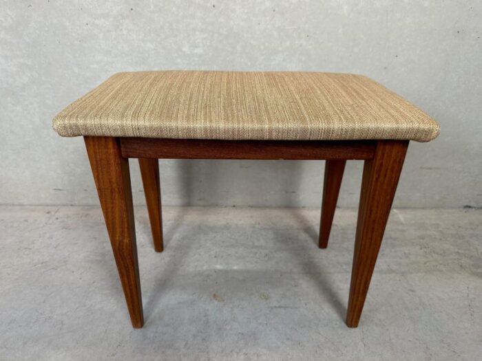 vintage stool in teak 0748