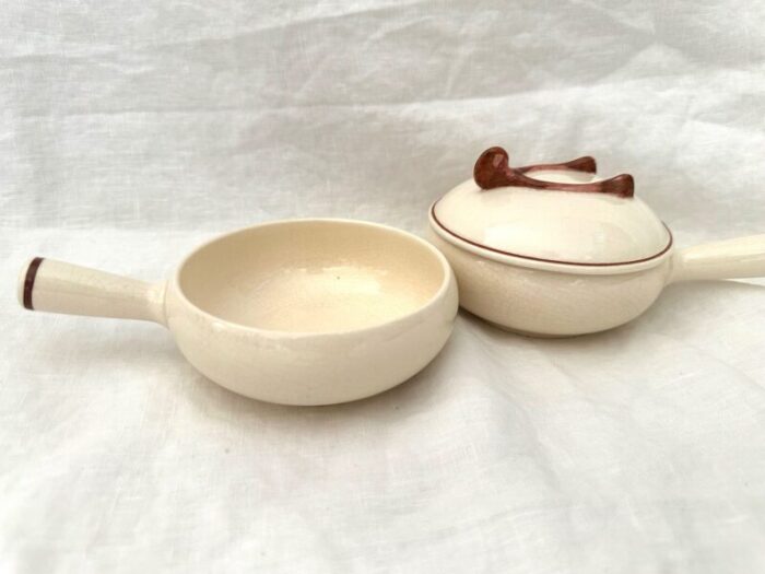 vintage wishbone lid soup crocks pair of 2 8814