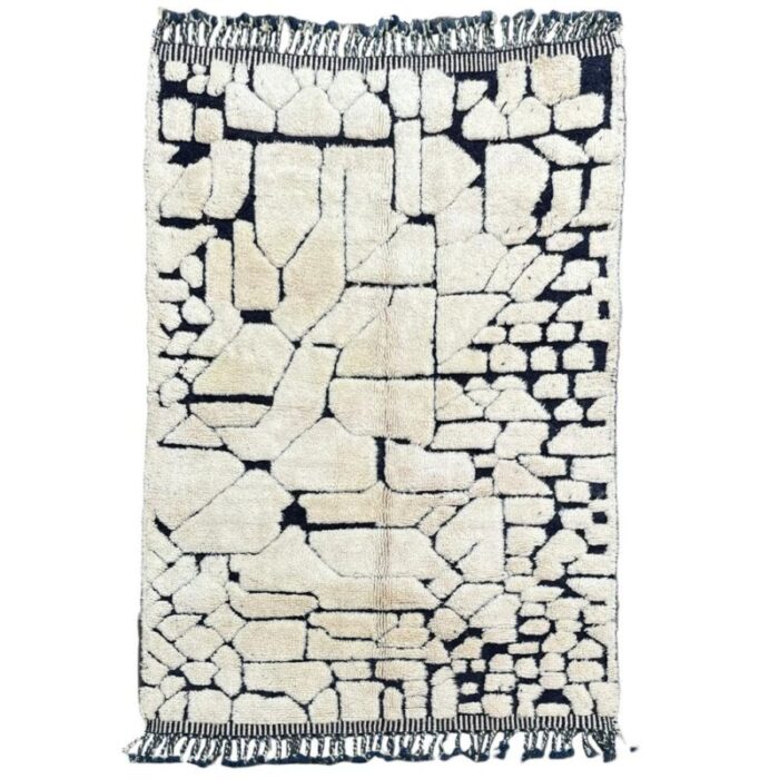 white moroccan berber wool rug 0877